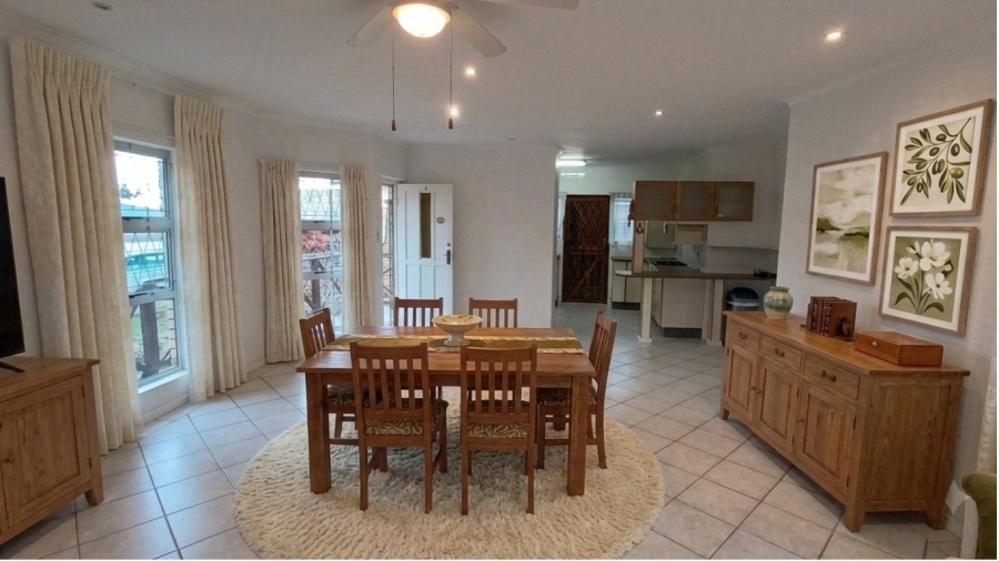 4 Bedroom Property for Sale in Beacon Bay Eastern Cape